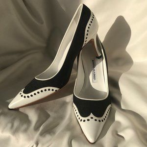 MANOLO BLAHNIK black and white saddle style heels